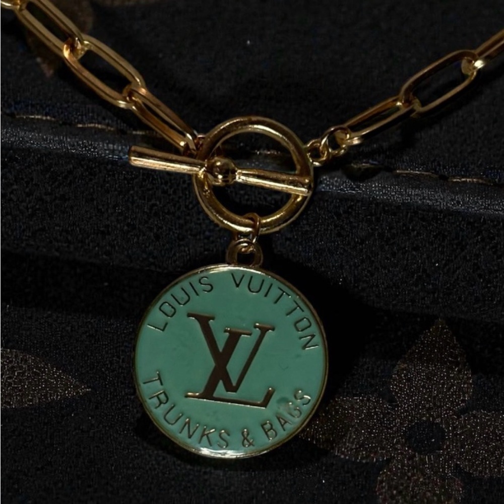 Louis Vuitton Authentic Light PinkUpcycled LV Trunks & Bags charm neckla… - Picture 3 of 5